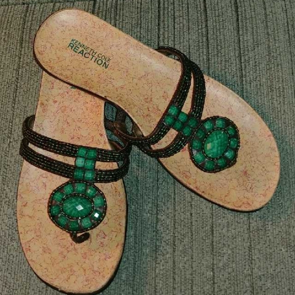 Kenneth Cole Reaction beaded sandals - Picture 8 of 8